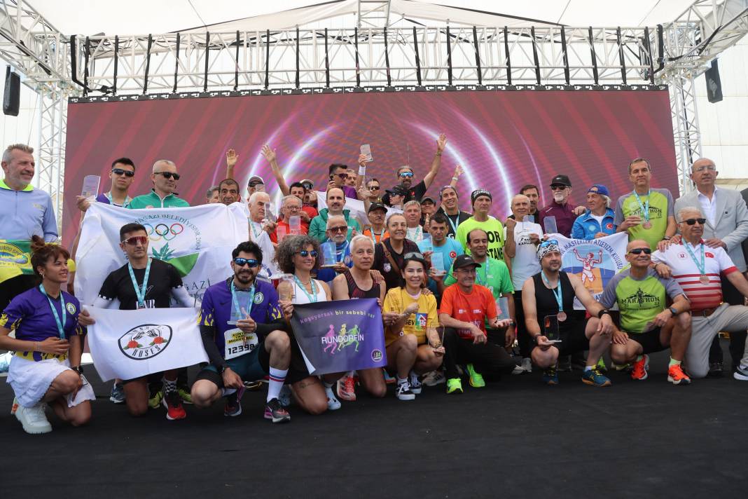 4'üncü Uluslararası Konya Yarı Maratonu nefes kesti 9